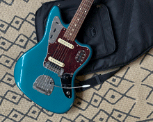 Load image into Gallery viewer, Fender Vintera &#39;60s Jaguar Ocean Turquoise
