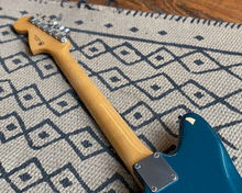 Load image into Gallery viewer, Fender Vintera &#39;60s Jaguar Ocean Turquoise

