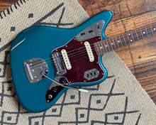Load image into Gallery viewer, Fender Vintera &#39;60s Jaguar Ocean Turquoise
