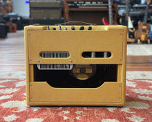 Load image into Gallery viewer, Fender &#39;57 Custom Deluxe
