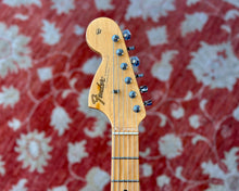 Load image into Gallery viewer, 2001 Fender &#39;68 Reverse Stratocaster Special - Olympic White
