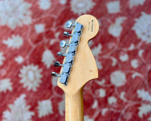 Load image into Gallery viewer, 2001 Fender &#39;68 Reverse Stratocaster Special - Olympic White
