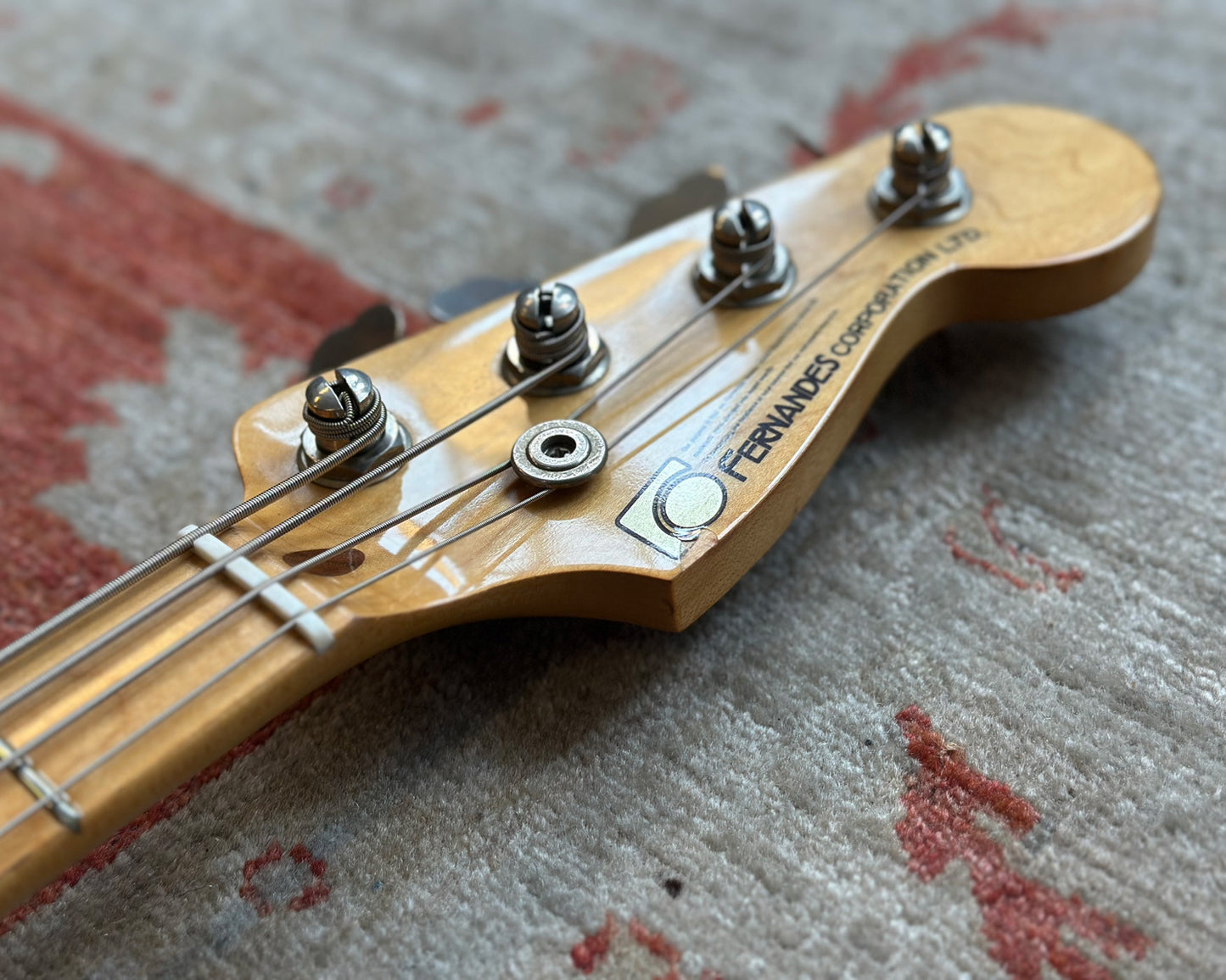 Fernandes FPB-55N Precision Bass Stone Logo