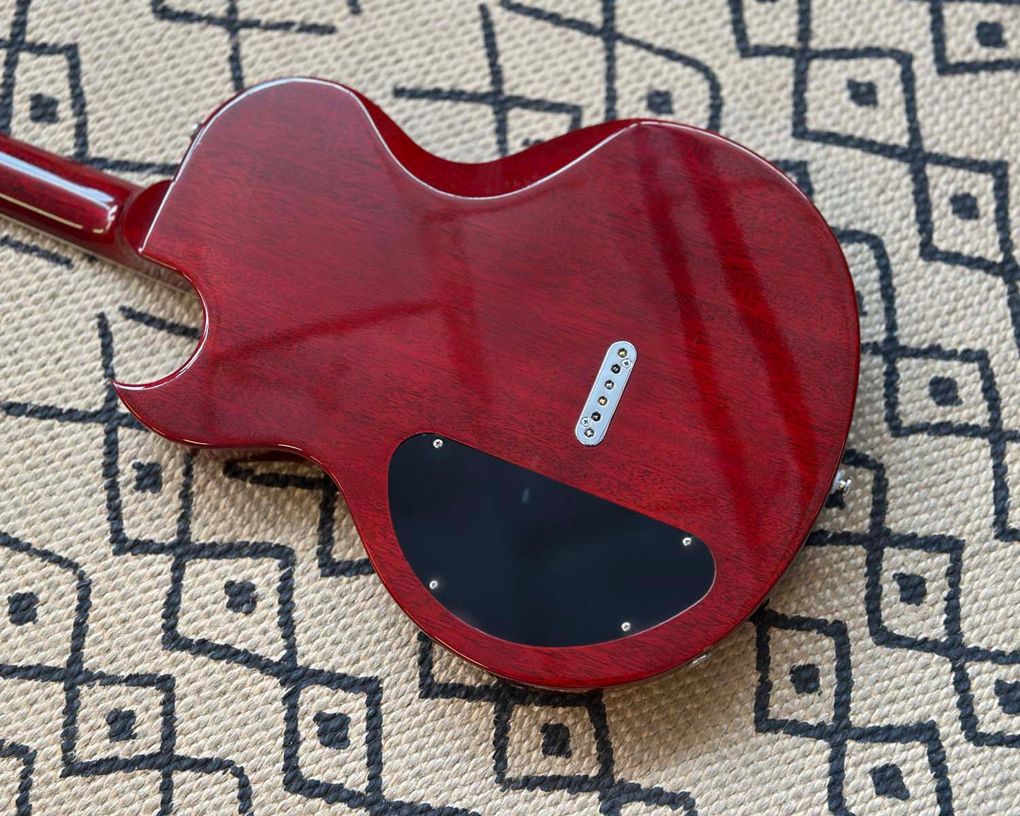 First Act Custom Shop Lola