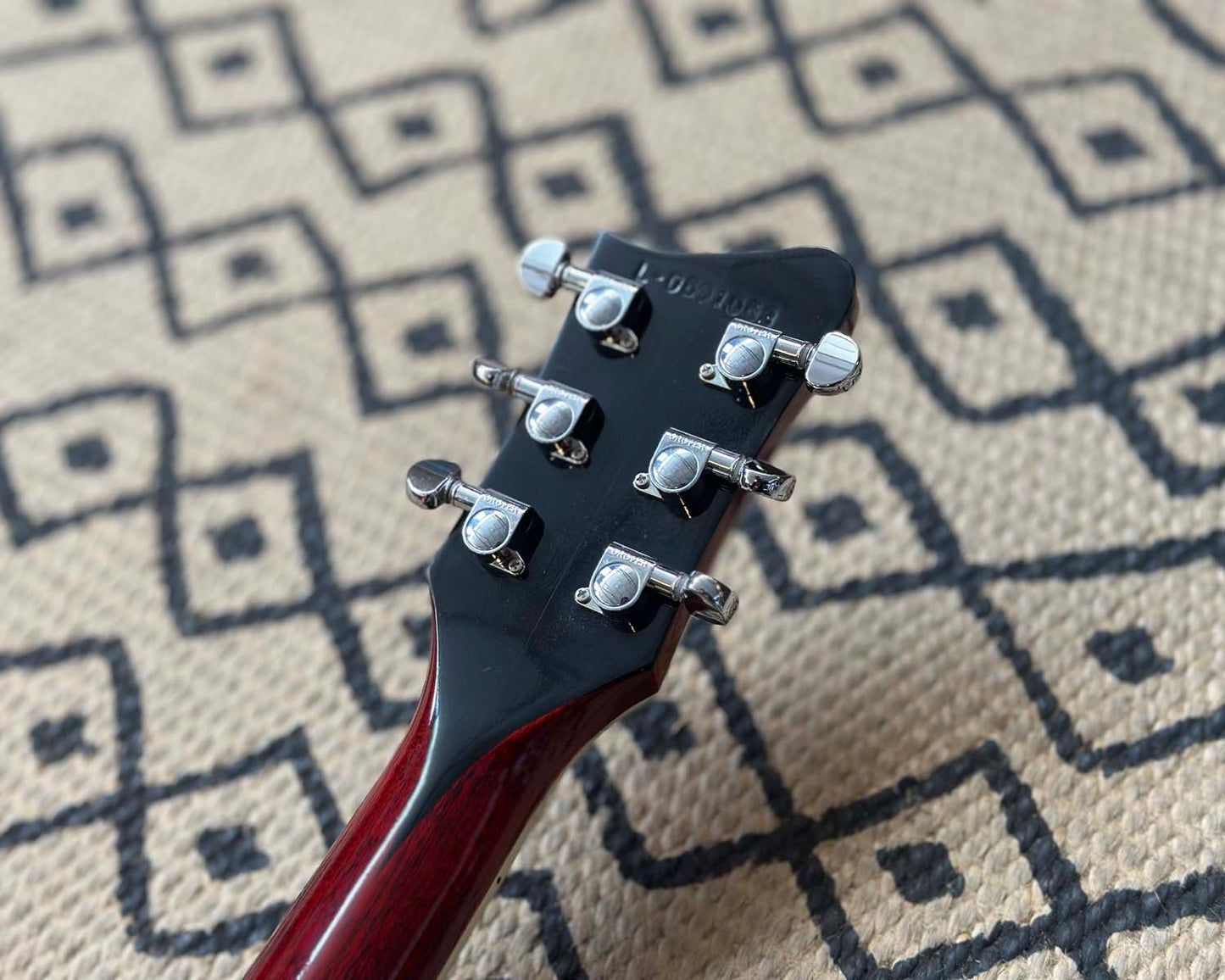 First Act Custom Shop Lola