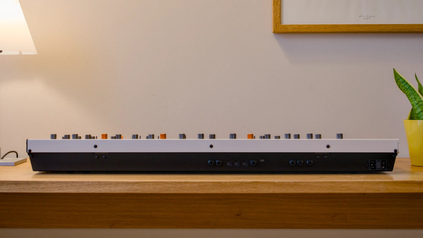 Frap Tools Magnolia Eight-Voice Analog Poly Synth