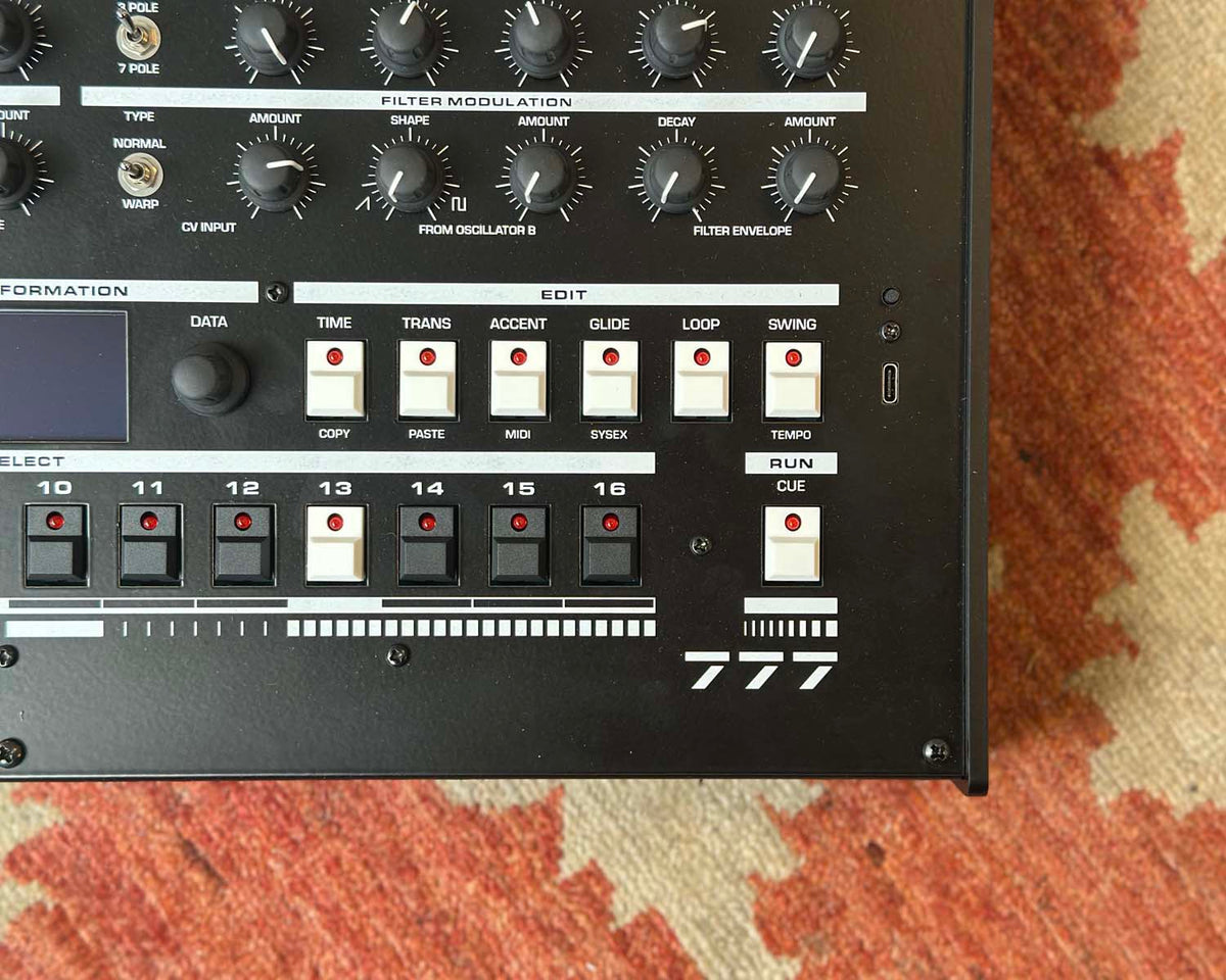Future Retro FR-777 Monophonic Bassline Synthesizer