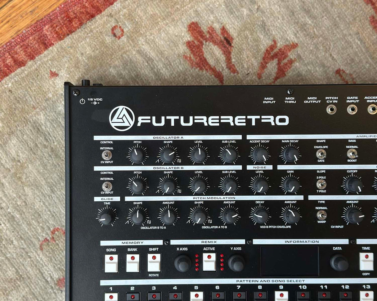 Future Retro FR-777 Monophonic Bassline Synthesizer