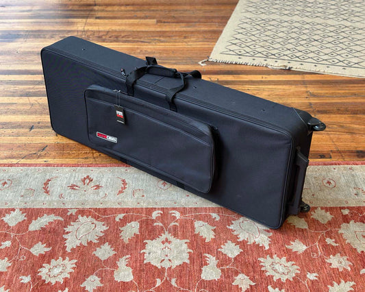 Gator GK-76 - 76 Key Soft Case With Wheels