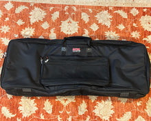 Load image into Gallery viewer, Gator GKB-76 Keyboard Gig Bag
