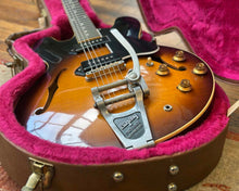 Load image into Gallery viewer, 2016 Gibson ES-330 Custom Shop 1961 Historic w/Bigsby &amp; OHSC
