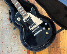 Load image into Gallery viewer, Gibson Les Paul Classic
