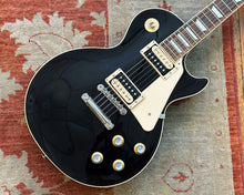 Load image into Gallery viewer, Gibson Les Paul Classic
