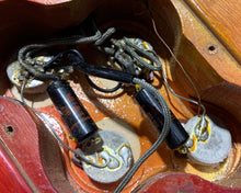 Load image into Gallery viewer, &#39;73 Gibson Les Paul Deluxe w/ OHSC - 9.19 lbs - Wide Nut!
