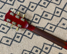 Load image into Gallery viewer, &#39;73 Gibson Les Paul Deluxe w/ OHSC - 9.19 lbs - Wide Nut!

