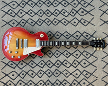 Load image into Gallery viewer, 2021 Cherryburst Gibson Les Paul Deluxe with OHSC
