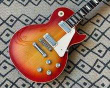 Load image into Gallery viewer, 2021 Cherryburst Gibson Les Paul Deluxe with OHSC
