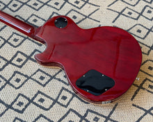 Load image into Gallery viewer, 2021 Cherryburst Gibson Les Paul Deluxe with OHSC
