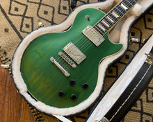 Load image into Gallery viewer, &#39;06 Gibson Les Paul GT - Green Ghost Flame w/ OHSC
