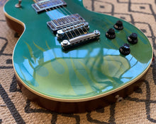 Load image into Gallery viewer, &#39;06 Gibson Les Paul GT - Green Ghost Flame w/ OHSC
