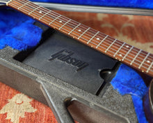 Load image into Gallery viewer, 1986 Gibson Les Paul Junior - Tobacco Burst w/ Original Chainsaw Case
