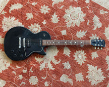 Load image into Gallery viewer, 2000 Gibson Les Paul Special
