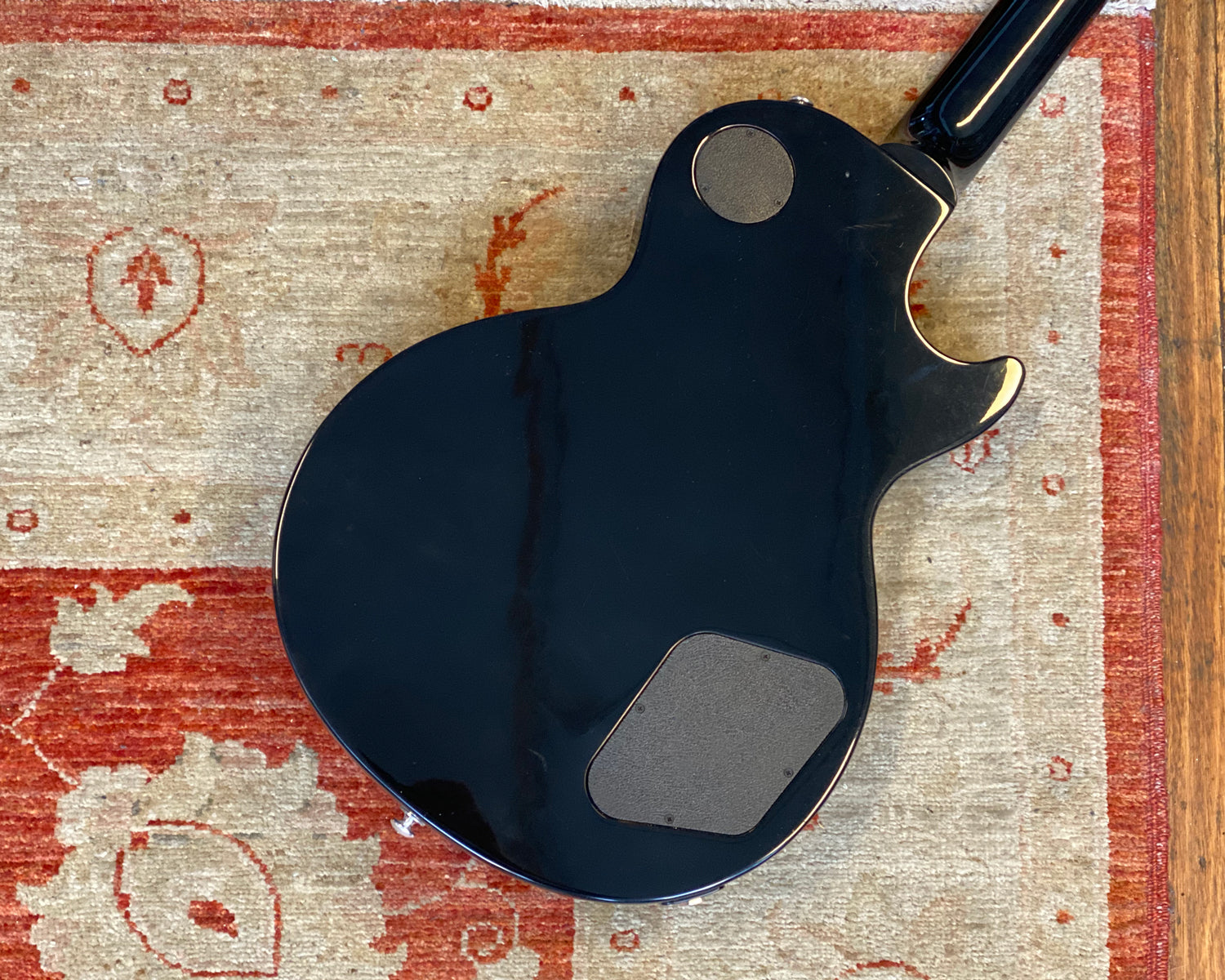 Left Handed 2-Tone Sunburst Gibson Les Paul Studio w/ OHSC