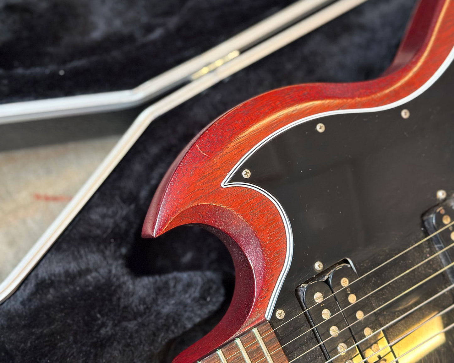 2009 Gibson SG Faded Cherry w/Gator Case