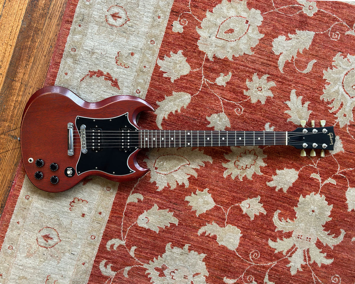 2009 Gibson SG Faded Cherry w/Gator Case