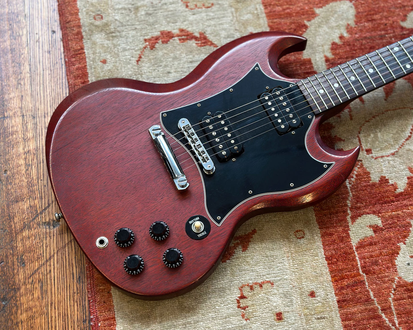 2009 Gibson SG Faded Cherry w/Gator Case