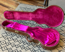 Load image into Gallery viewer, Gibson Les Paul Original USA Hard Shell Case
