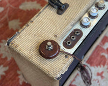 Load image into Gallery viewer, Goldentone 1756 Soloist 15 watt 2x8&quot; Valve Combo Amplifier
