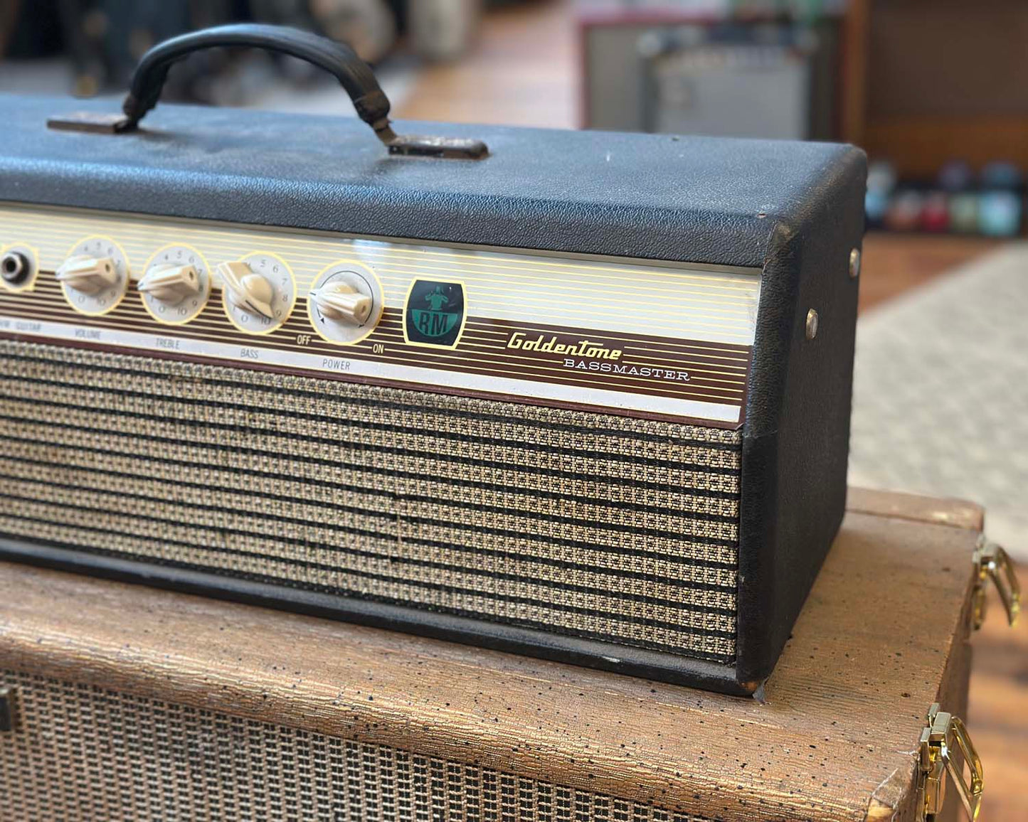 1966 Goldentone 1756 Bassmaster 40 'Fliptop' Head & Cabinet