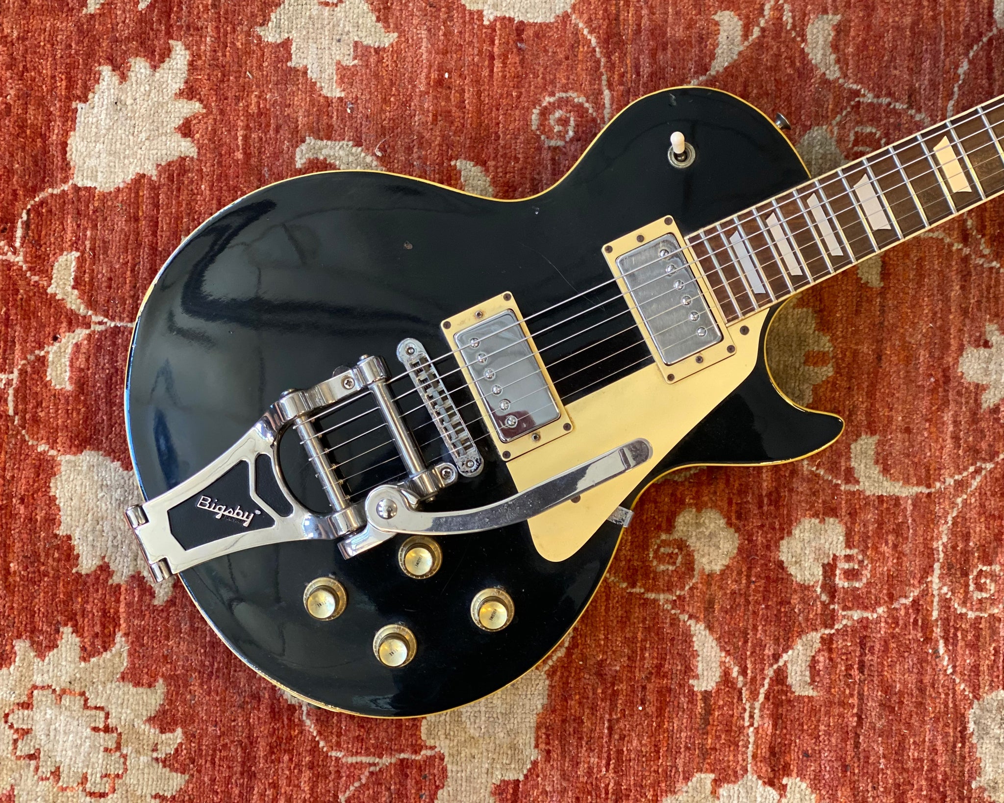 ギター greco SA-550 1978 bigsby ギター greco SA-550 1978 bigsby GRECO SA-550 1978 Red bigsby
