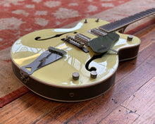 Load image into Gallery viewer, 2000 Gretsch 6118 Anniversary in Smoke Green - Terada Factory (MIJ) w/ HSC
