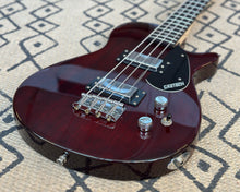 Load image into Gallery viewer, Gretsch G2220 Electromatic Junior Jet Bass II - Walnut Stain
