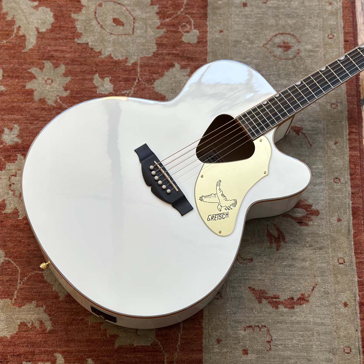 Gretsch G5022CWFE Rancher Falcon Jumbo Acoustic w/Fishman Pickup System - White