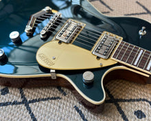 Load image into Gallery viewer, 2021 Gretsch G6228 Players Edition Jet BT w/ Original Hardshell Case &amp; Paperwork - Made in Japan
