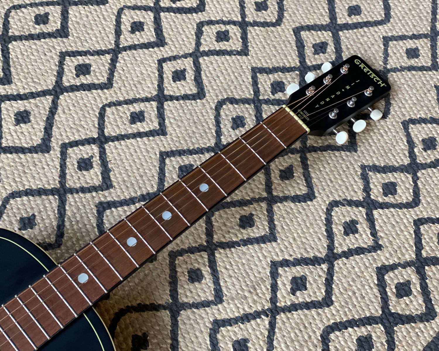 Best strings for jim dandy guitar on sale