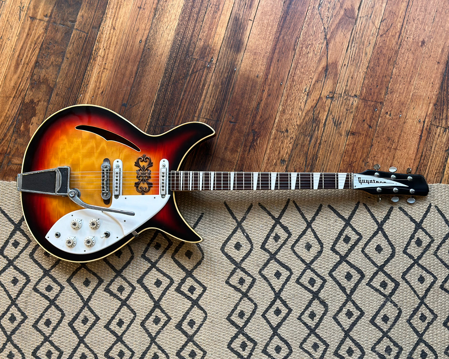 1960s Guyatone SG42T - R*ckenbacker Style Hollowbody - Made in