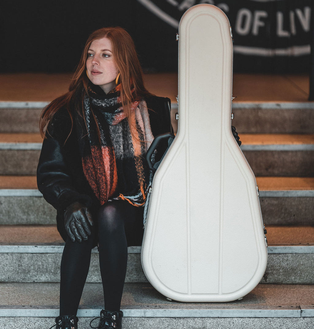Hiscox Pro-II Dreadnought Acoustic Guitar Case Ivory