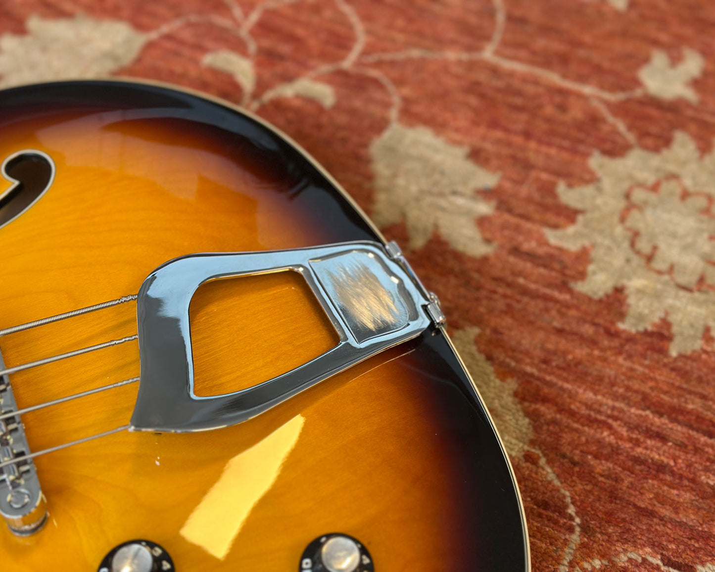Hagstrom Viking Hollowbody Bass - LEFTY