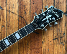 Load image into Gallery viewer, Hagstrom Viking Deluxe
