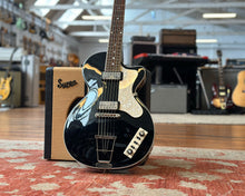 Load image into Gallery viewer, Höfner Contemporary Series Club Guitar - Black

