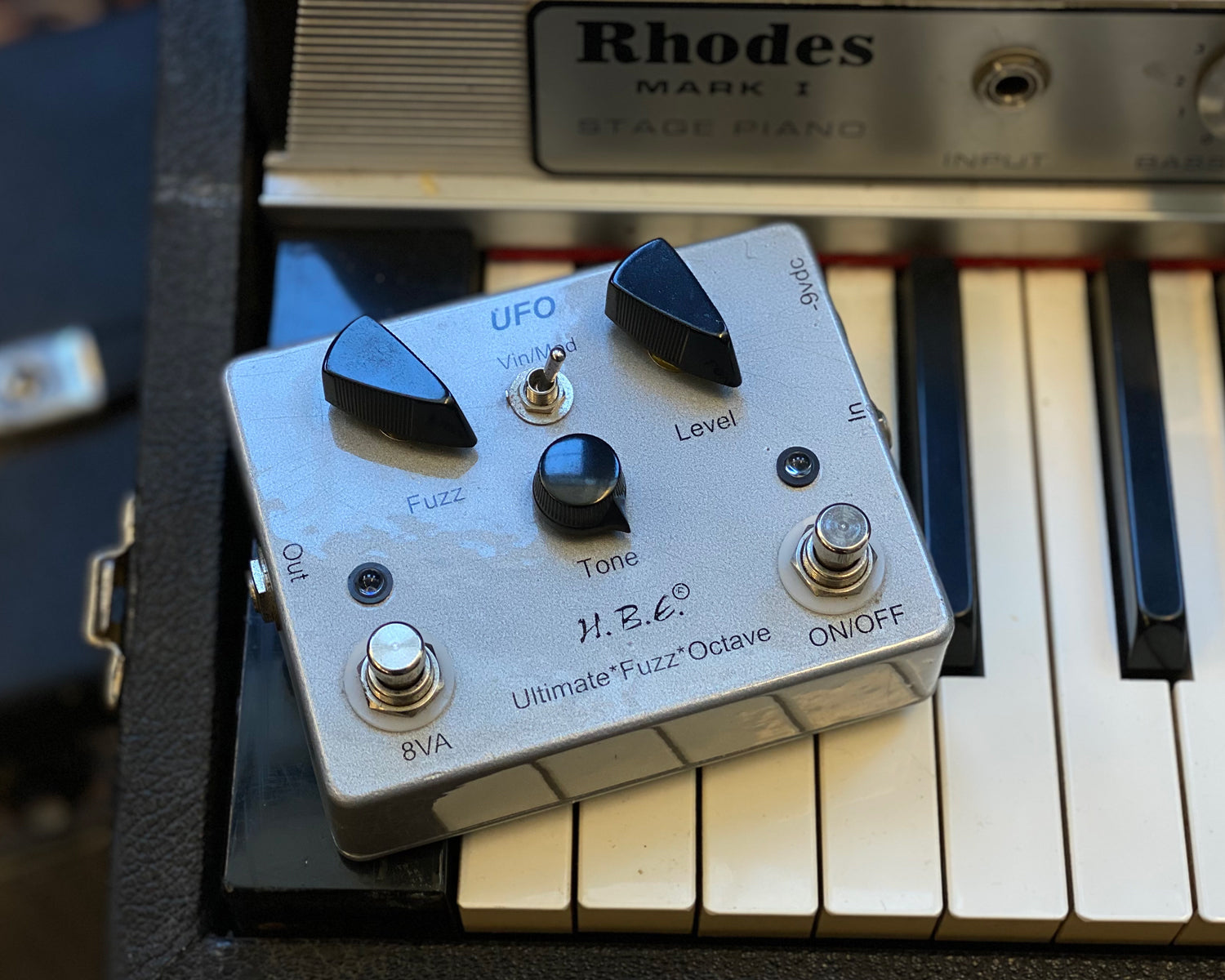 Home Brew Electronics UFO Ultimate*Fuzz*Octave – Found Sound