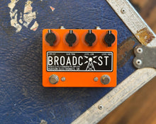 Load image into Gallery viewer, Hudson Electronics Broadcast Dual Footswitch
