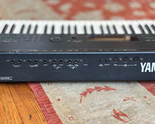 Load image into Gallery viewer, YAMAHA SY77 Music Synthesizer
