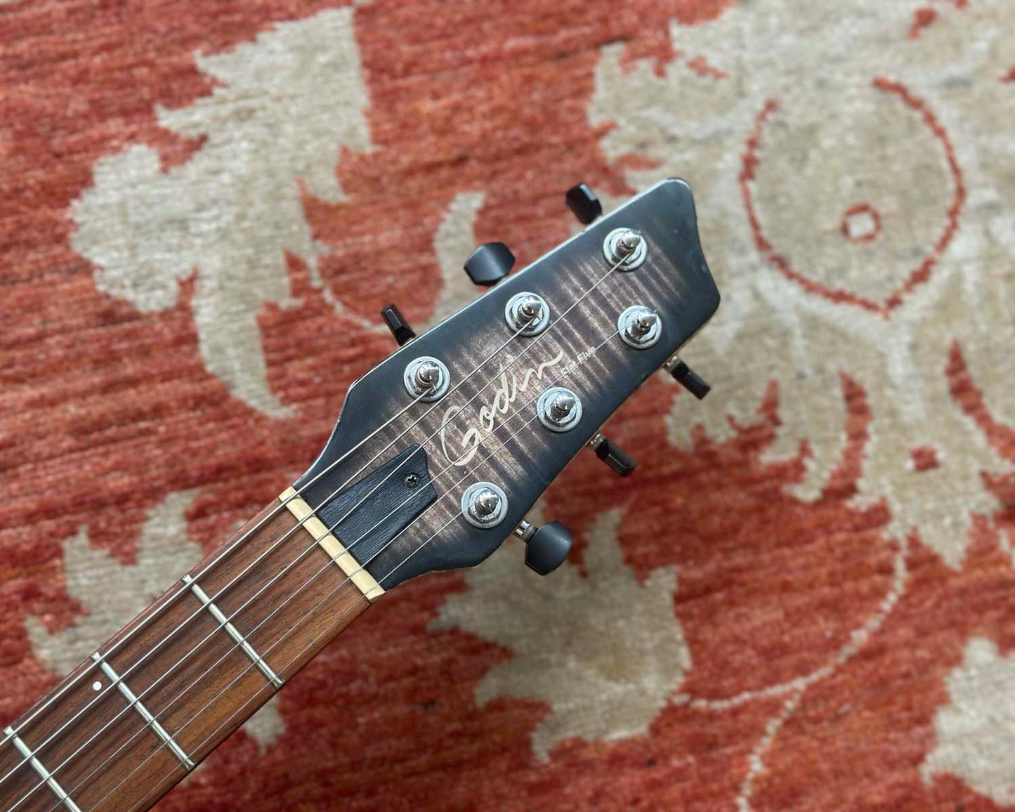 Godin Flat 5 Standard Semi-Hollowbody Electric