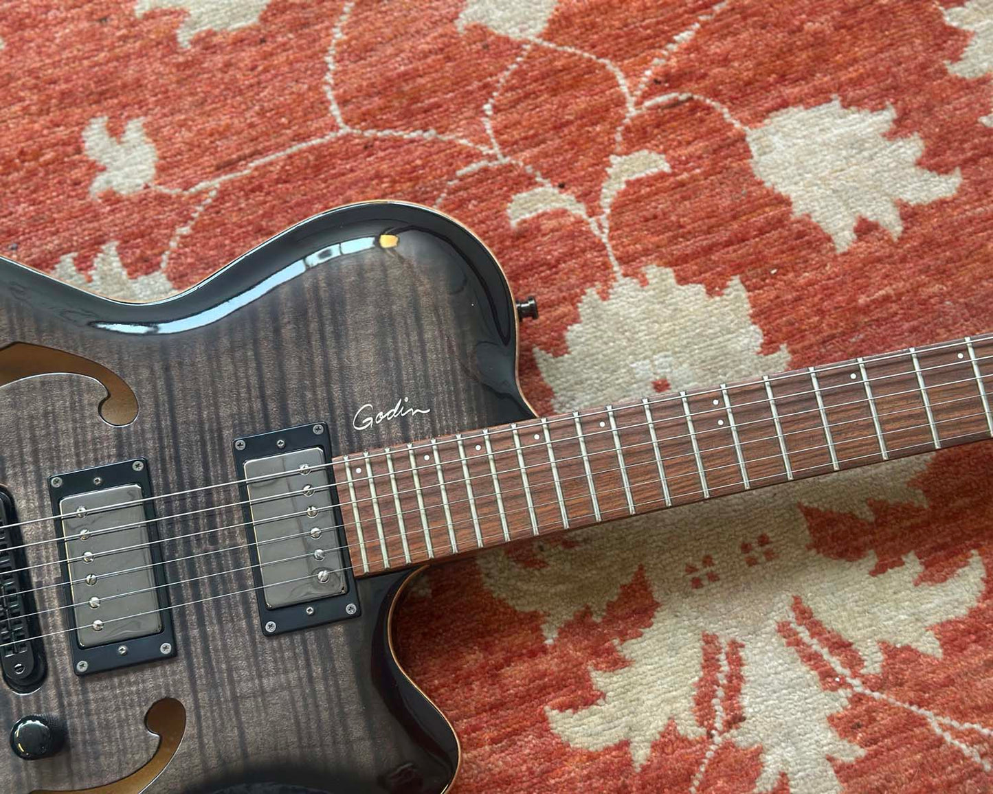 Godin Flat 5 Standard Semi-Hollowbody Electric