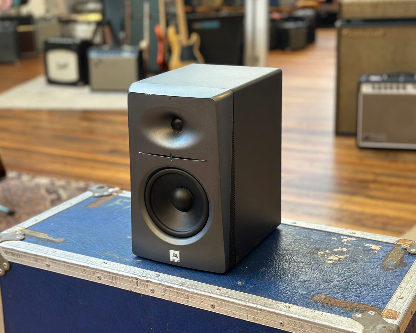 JBL Single LSR 2300